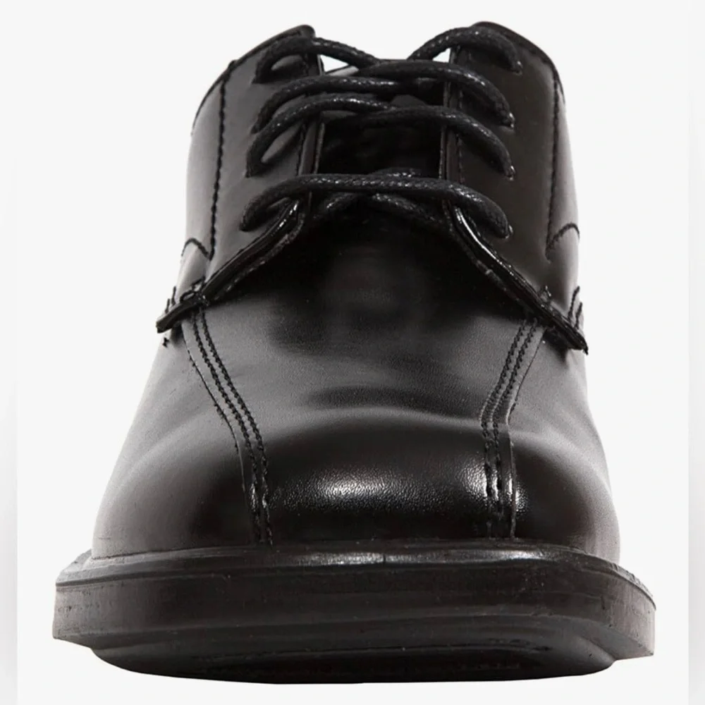 Deer Stags Shiny Black Dress Shoes size 2 1/2.               (#69)